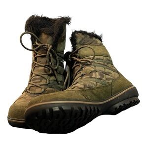 LLBean Women’s 9M Winter Boots - Camouflage and black faux Fur